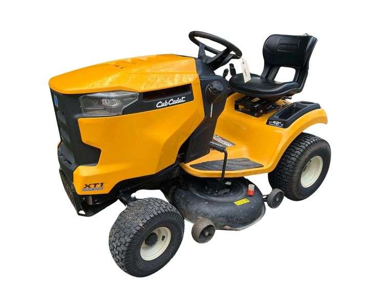 Cub Cadet XT1 Riding Mower - LT 42in C - Signature Cut - 547cc Engine - *Only 222 Hours* image