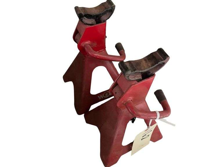 2 Wolf Jack Stands image
