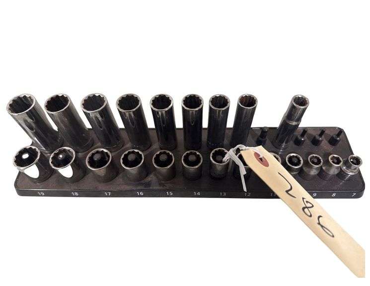 Craftsman 13 Point 3/8 Drive Deep Well Sockets - Metric image