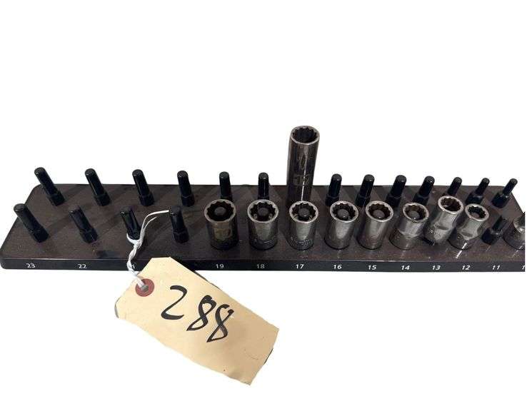 Craftsman 3/8” 6 Point Shallow Sockets - Metric image