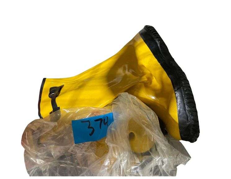 Size 12 MCR Fire Safety Rubber Boots, New image