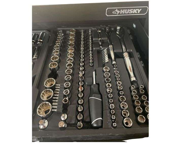 Top Set of Husky Sockets and Drivers image