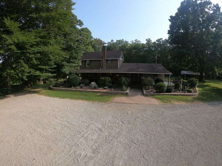 Real Estate Auction - Franklin, PA image