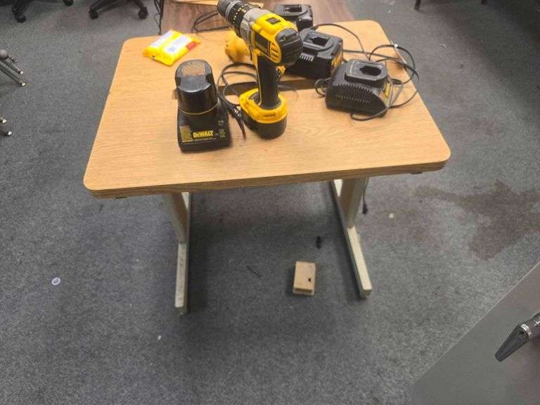 30iin Table With Not Working Dewalt Power Tools image