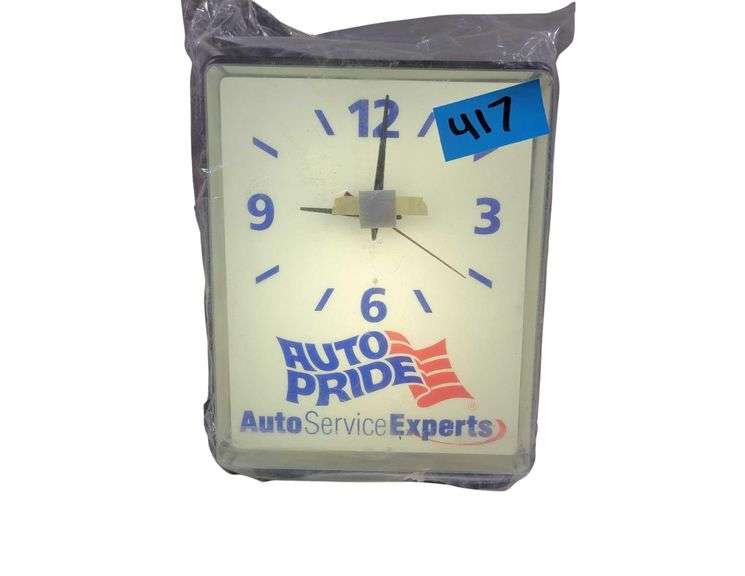 Auto Pride Auto Service Experts Light up Sign & Clock. 17"x14"x5". Unused, works image