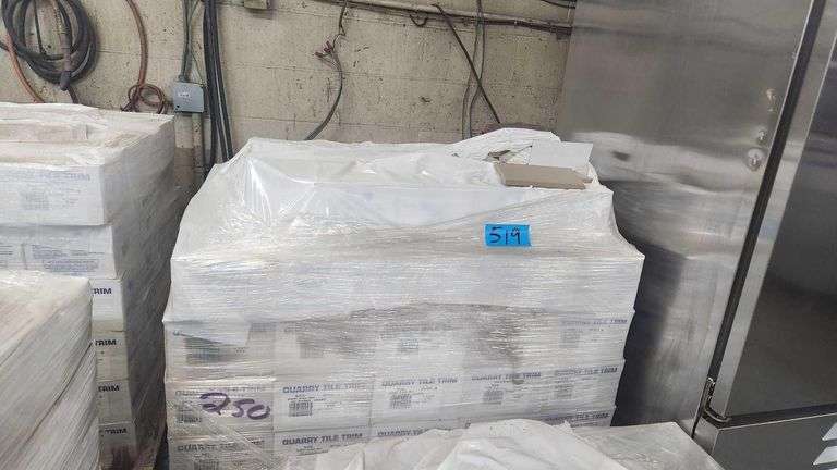 PALLET of Quarry Tile Trim image