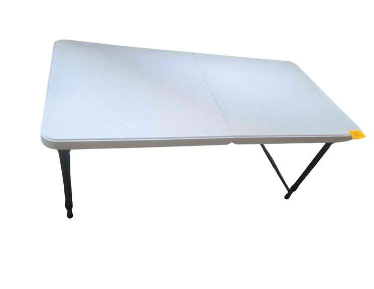 4ft Plastic Foldin Adjustable Tabble image