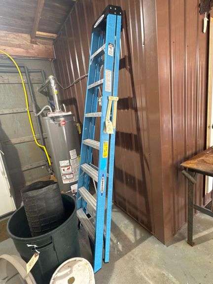 8’ Werner Fiberglass Step Ladder image
