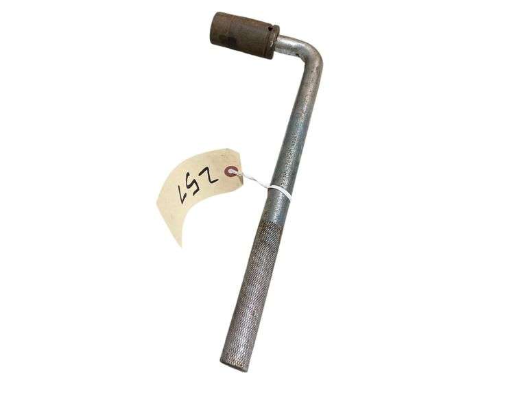Urrea 5686 - 16 Inch Long Lug Wrench 1.25 Inch Socket image