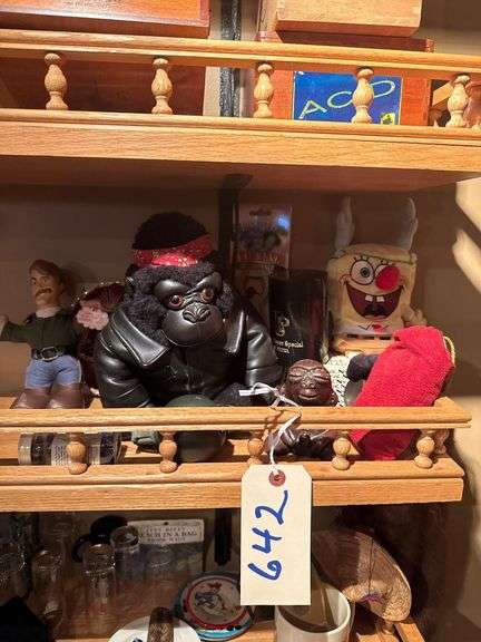 Contents Of Shelf- Hand Warmer - Sponge Bob - Biker Ape image