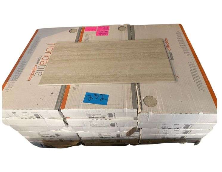 286 Sq. Ft. - 21 Cases - Florida Tile Collections “Ivory Sands” Ceramic Tile image