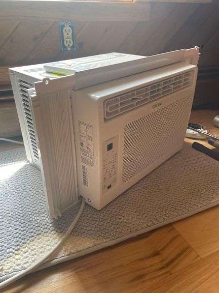 Vissani Window Air Conditioner with Remote 28x13.5x13 Inches model no.VAW05R1AWT image