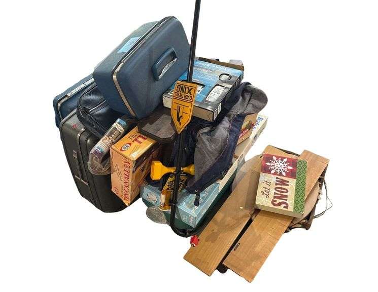 2 Suitcase, Briefcase, Satellite radio, Decoration, Bed Rail, Etc. image
