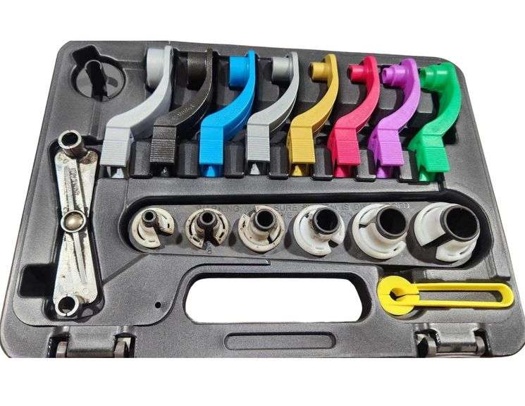 Maddox Ac and Fuel Line Disconnect Set - Angled DisConnect Tool Set image