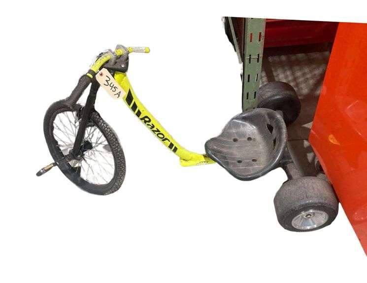 Razor DXT Drift Tricycle image