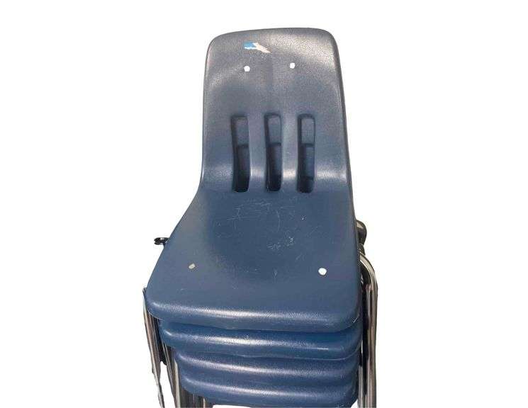 5 Plastic and Chrome Leg Chairs image
