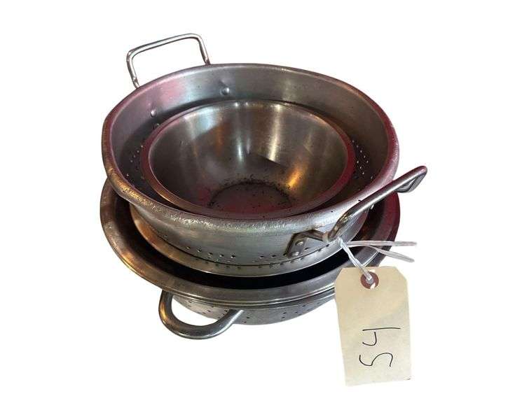 Serving Bowls - Colanders image