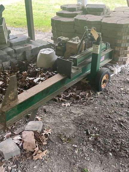 Log Splitter can Take 24 Inch Logs do Not Know if it Works image