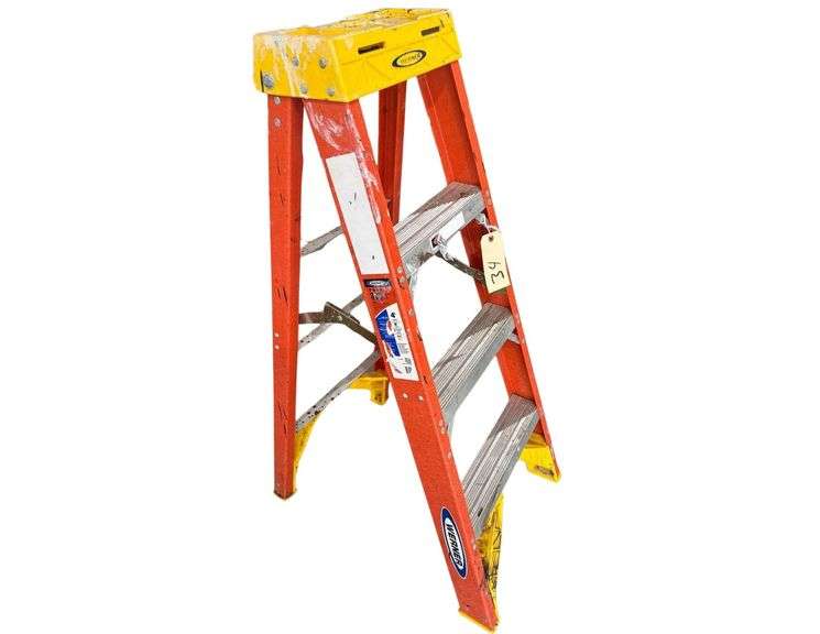 Werner 4’ Fiberglass Step Ladder image