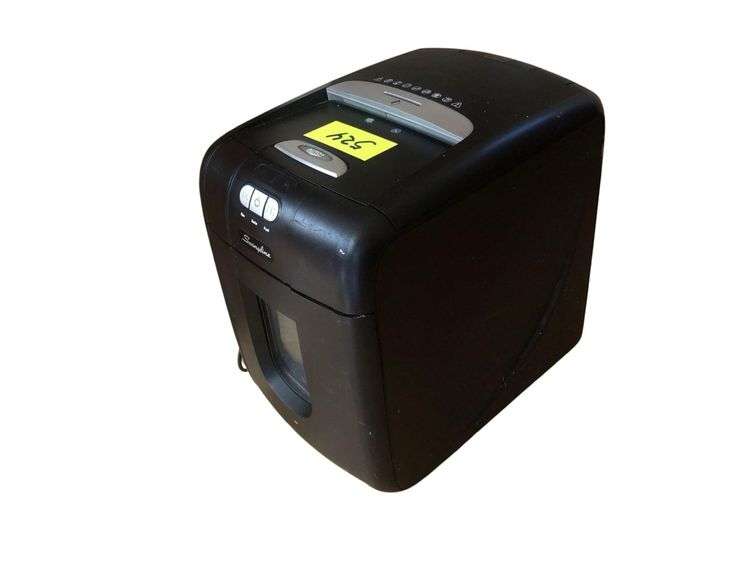 Swingline Paper Shredder Model No. EX100-07 image