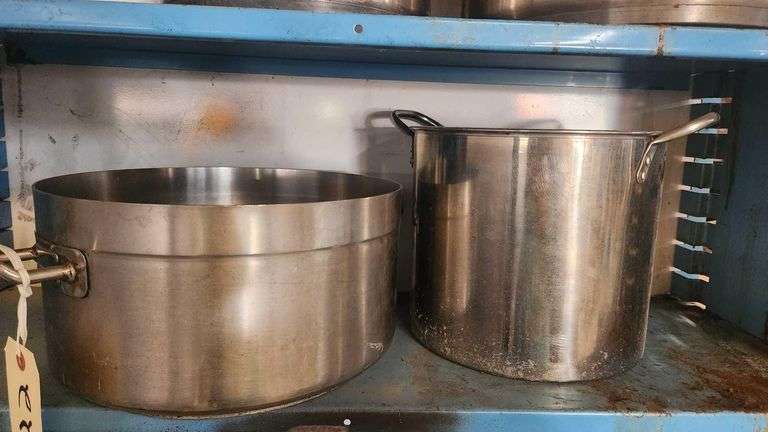 2 Stock Pots image
