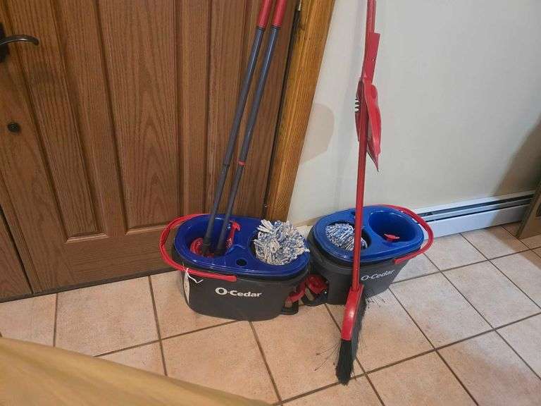 O-Cedar Mop Buckets image