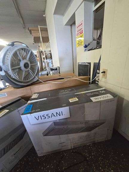Vissani Wall Mount Range Hood 30 in. image