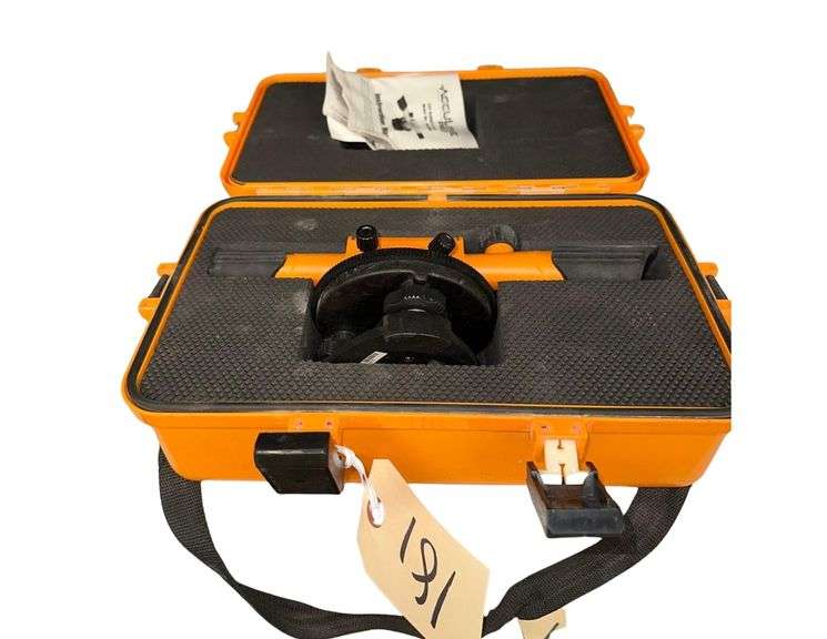 Acculine Pro Laser Level With Case image
