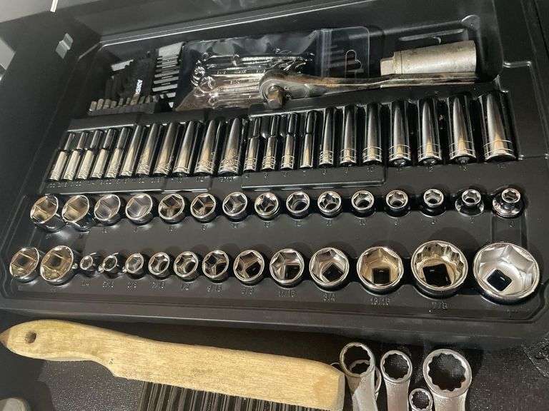 Set of Smaller Huskey Sockets image