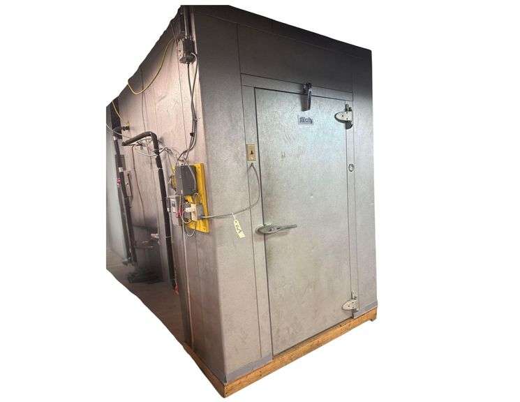 Bally 6’x8’ Walk In Freezer - Model No. 3678K-4-L - Serial # DX9901271 - Single Phase image