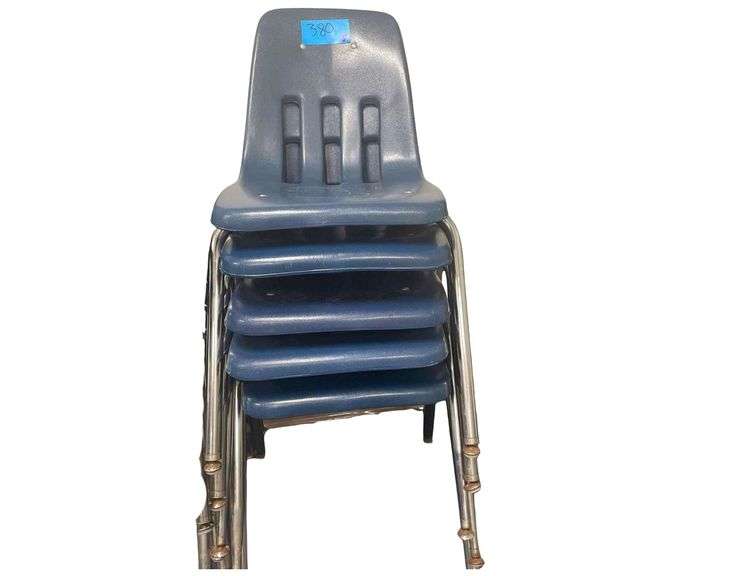 5 Plastic and Chrome Leg Chairs image