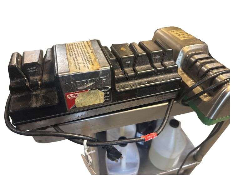 2 Electric Knife Sharpeners - Waring and Garde XL image