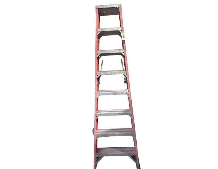 8’ Werner Step Ladder image