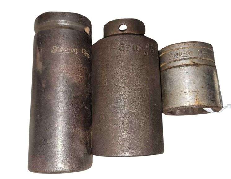 3/4" Snap On 13/16 Deep Socket BW626A, MAC Tools 1/2", 1-5/16" Deep Socket VDP426R, 1/2" Snap On 1 3/16" Socket TW381 image