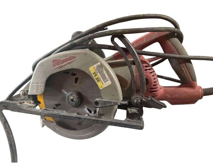Milwaukee Worm Drive Circular Saw image