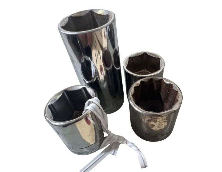 1/2” Drive 6 and 1 12 Point Sockets image