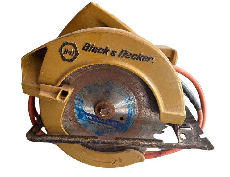 Black and Decker 7 1/4” Circular Saw image