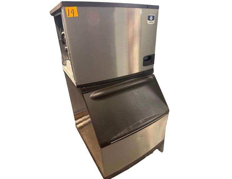 Manitowoc Indigo Ice Machine - Model ID-0606W - With Model B400 Bin - 30” Wide x 62” Tall image