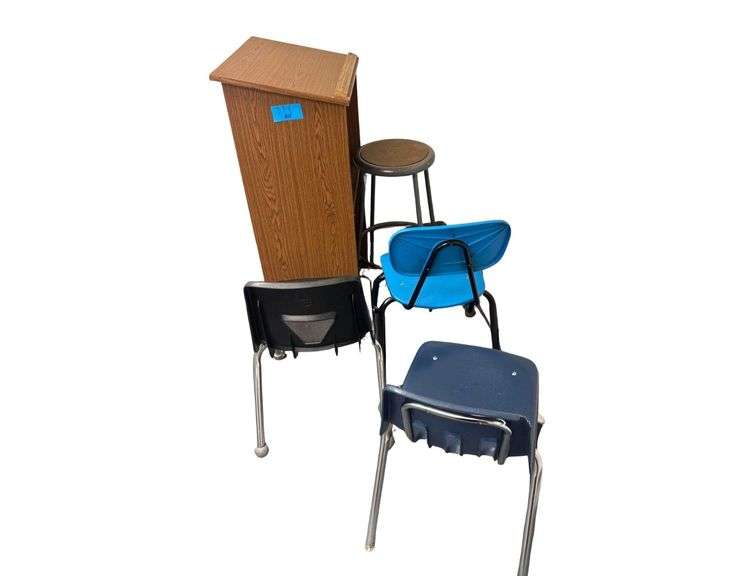 4ft Podium, 3 Plastic Chairs Stool image