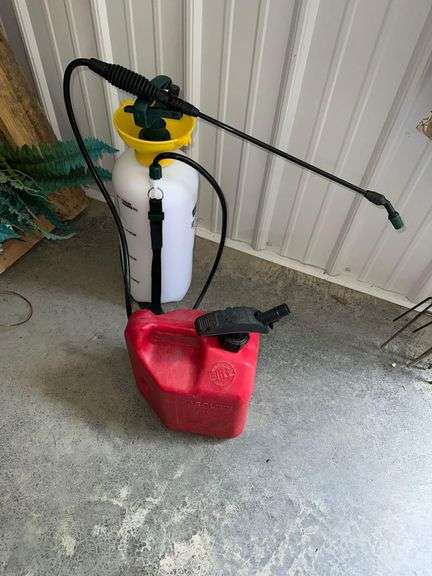 2 Gallon Sprayer- 2 Gallon Gas Can image