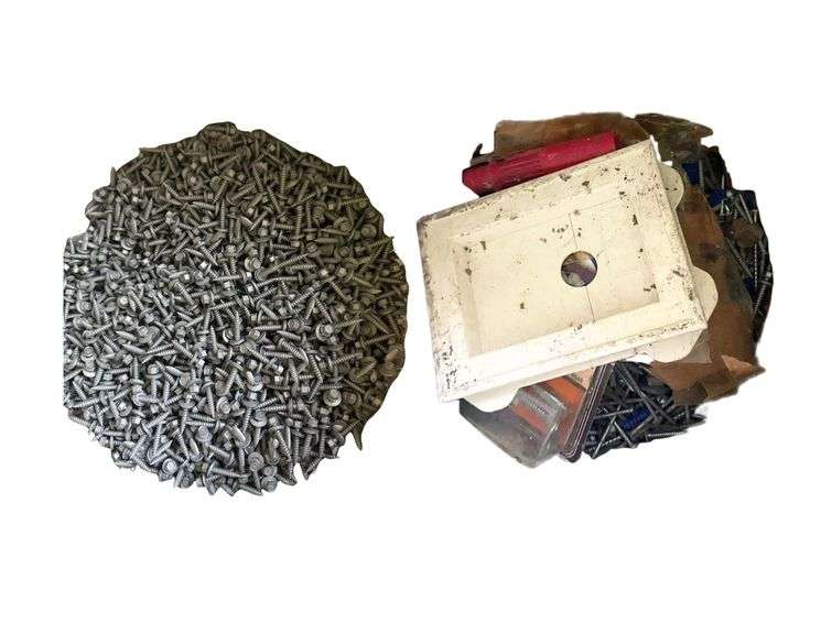 1 In. Galvanized Screws image