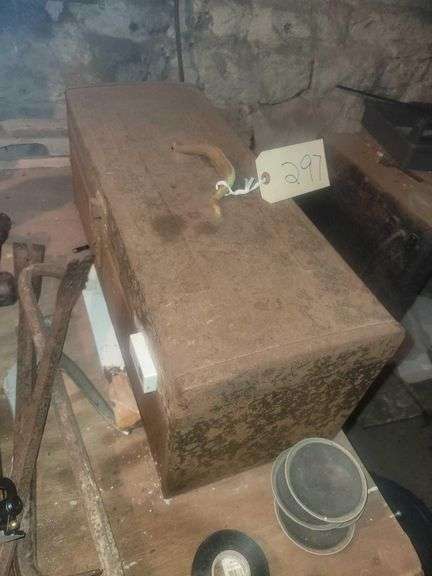 Vintage Toolbox Contents Included image