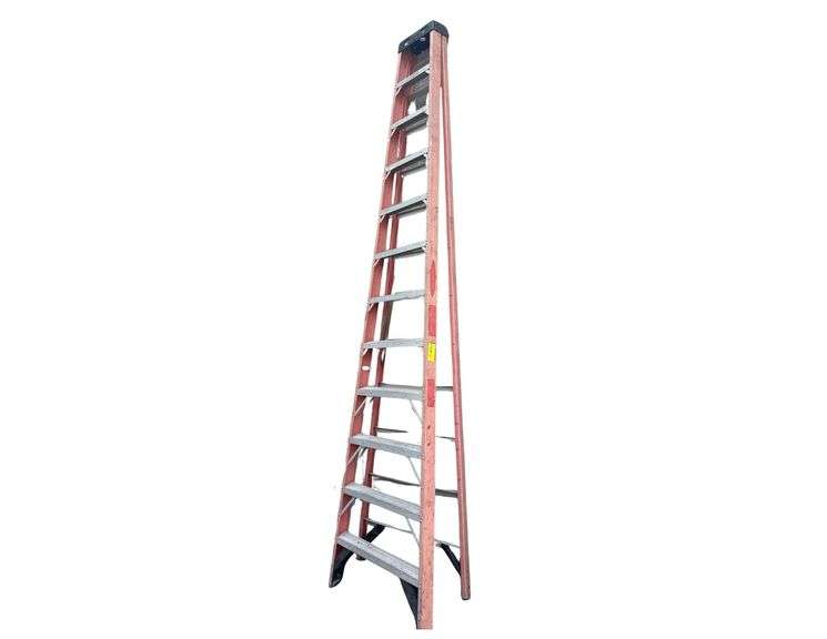 Werner 12 ft. Fiberglass Ladder image