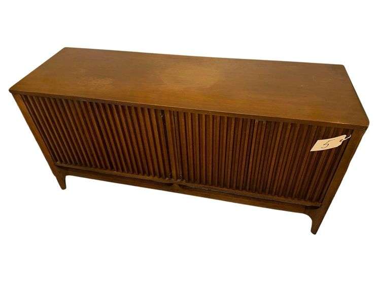 Broyhill Premier Brasilia Collection - Dining Room Divider Base - Catalog No. 6140-72 - 54" x 17" x 26 1/2" - No Paperwork image