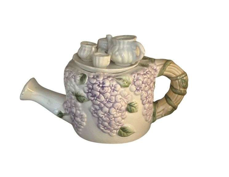 Benihana Tea Pot and Floral Tea Pot/Set image