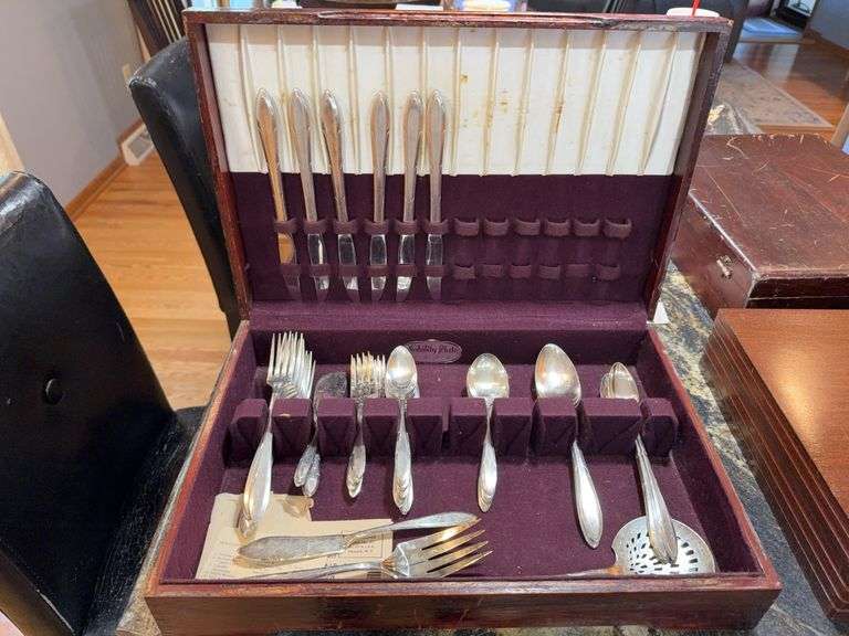 Nobility plate flatware Not a complete set image