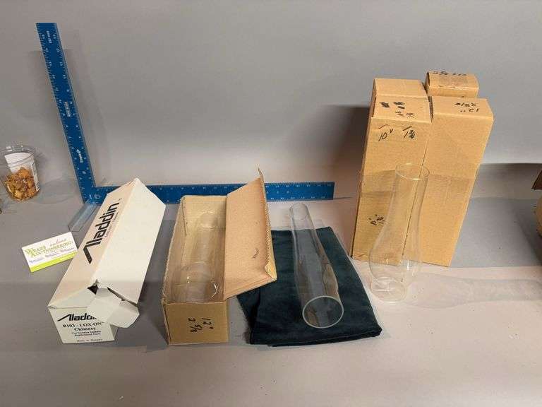 Lamp chimneys and shade spreader image