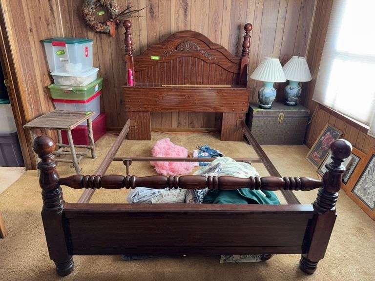 4 post bedframe, queen size image