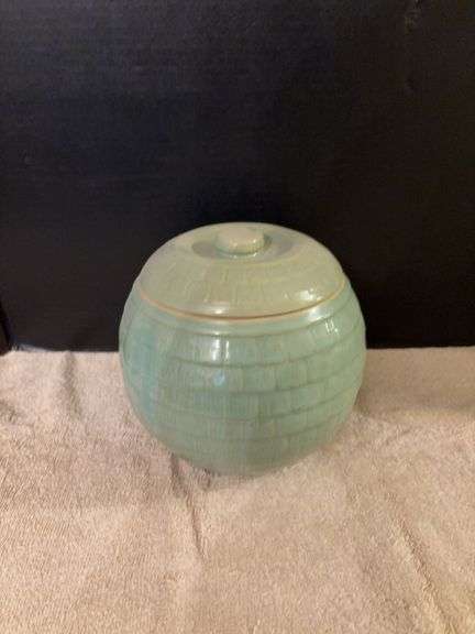 Unmarked McCoy cookie jar image