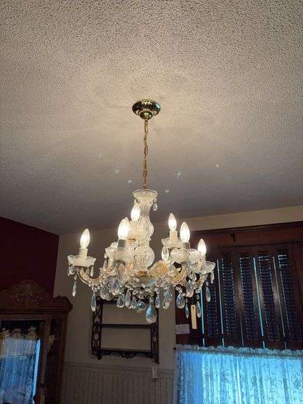 19" hanging chandelier Seller will disconnect from electric